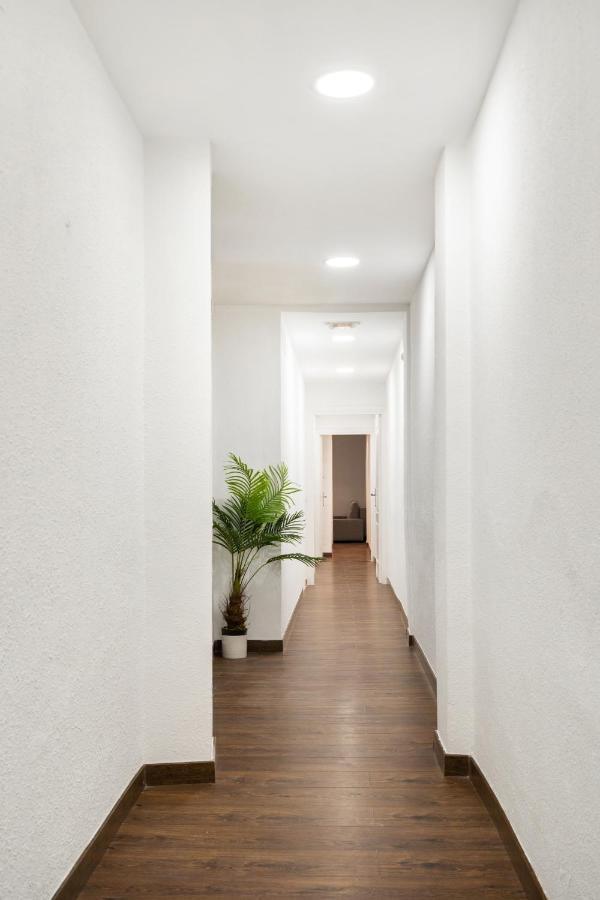 Apartamento En La Puerta Del Sol Apartman Madrid Kültér fotó