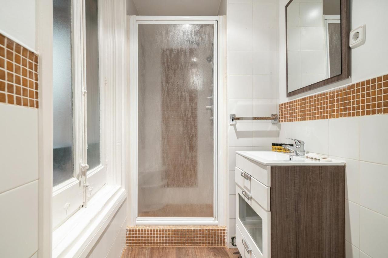 Apartamento En La Puerta Del Sol Apartman Madrid Kültér fotó