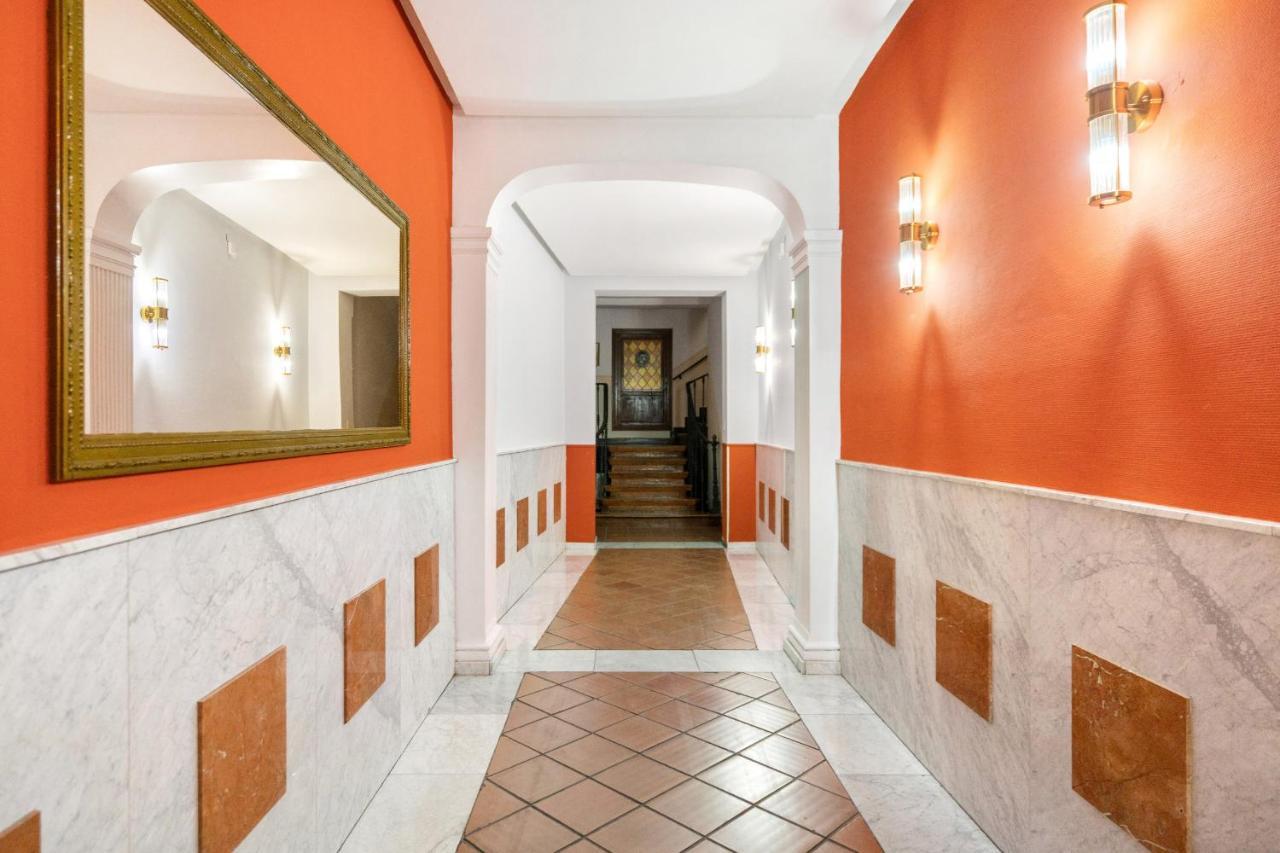 Apartamento En La Puerta Del Sol Apartman Madrid Kültér fotó