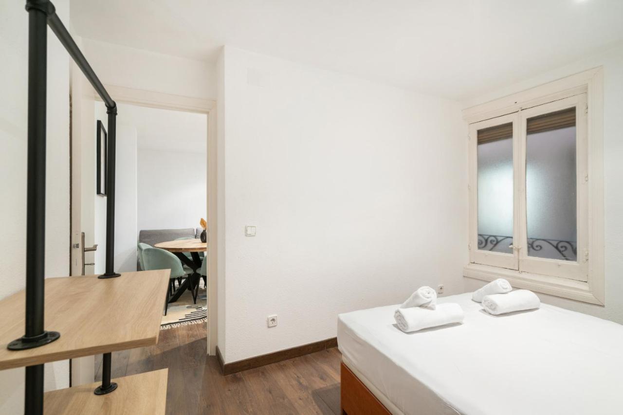 Apartamento En La Puerta Del Sol Apartman Madrid Kültér fotó