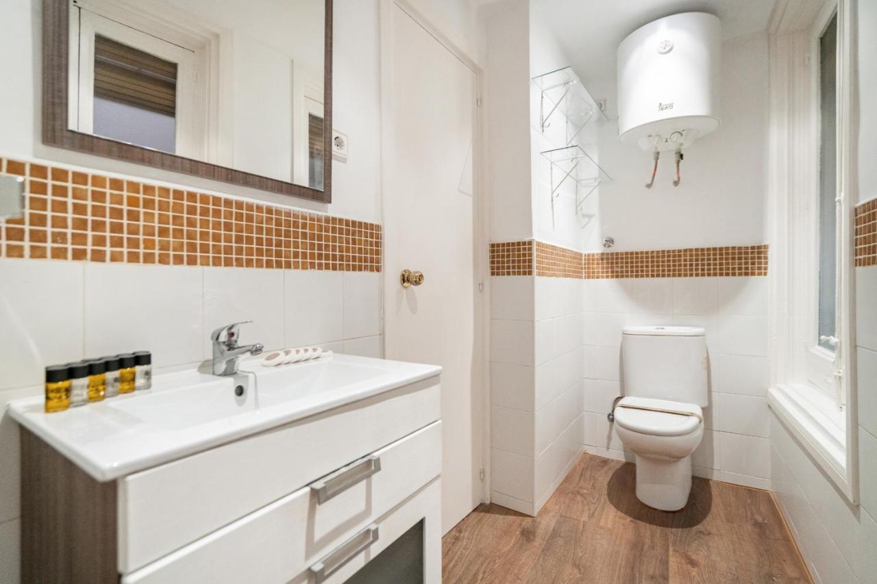 Apartamento En La Puerta Del Sol Apartman Madrid Kültér fotó